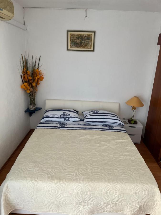 Apartments Despotovic Вис Экстерьер фото