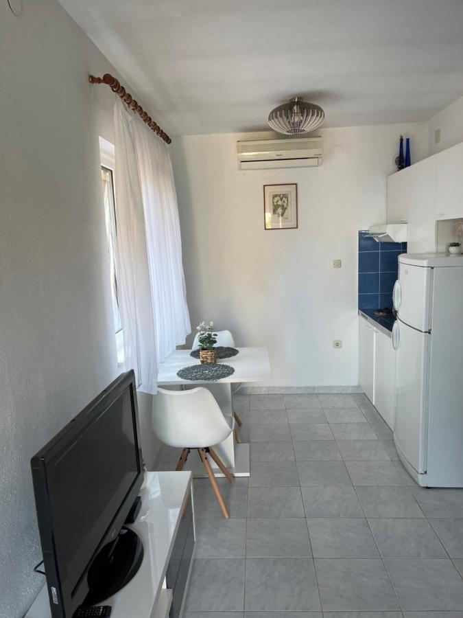 Apartments Despotovic Вис Экстерьер фото