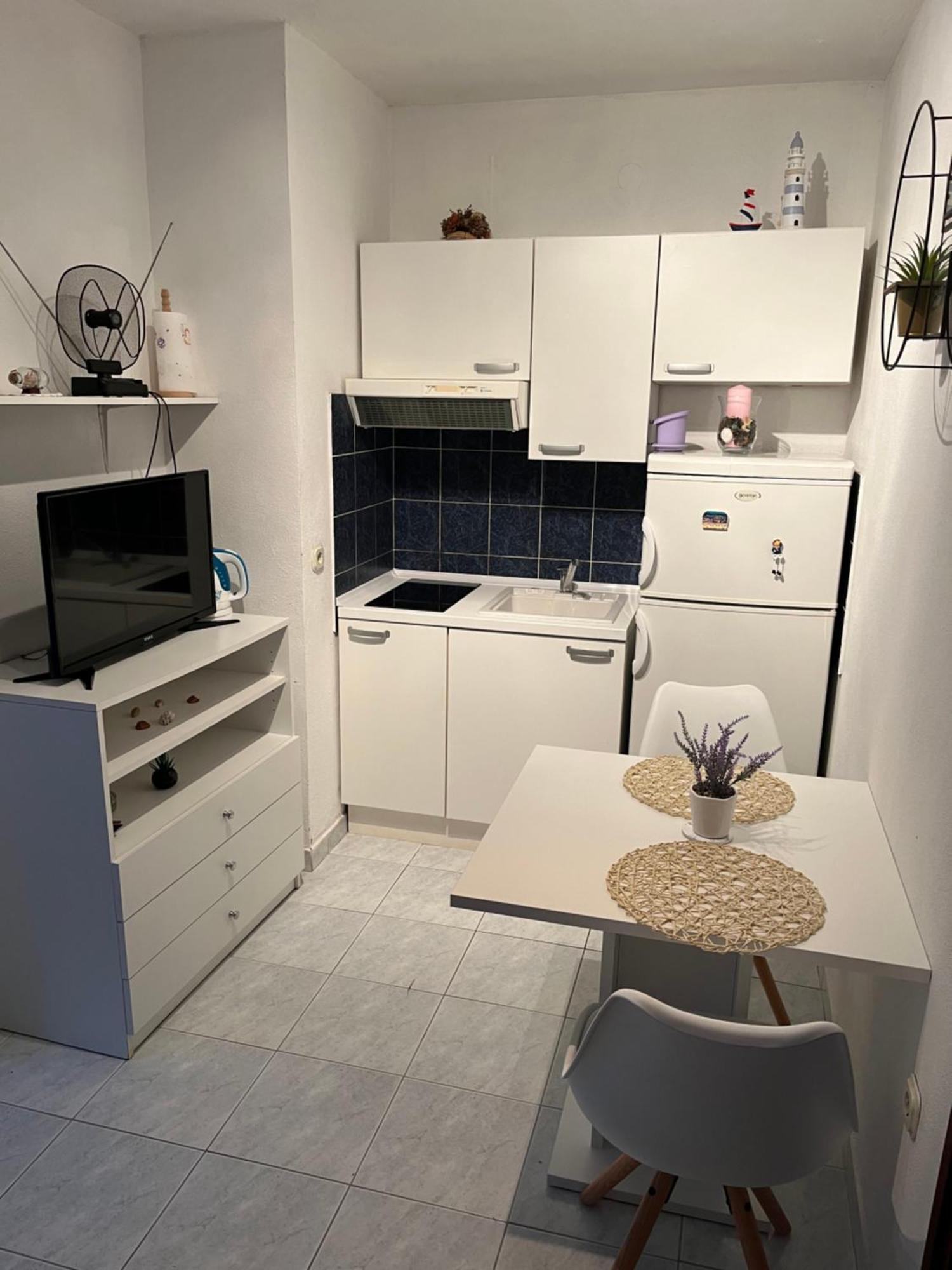 Apartments Despotovic Вис Экстерьер фото